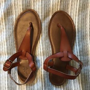 Universal thread sandals
